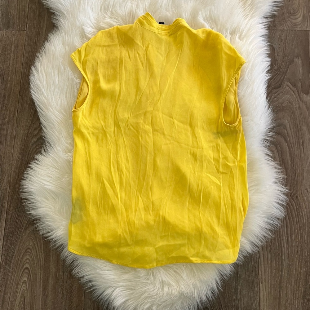 Bebe Yellow Silk Sleeveless Drape Top XS - Picture 5 of 7
